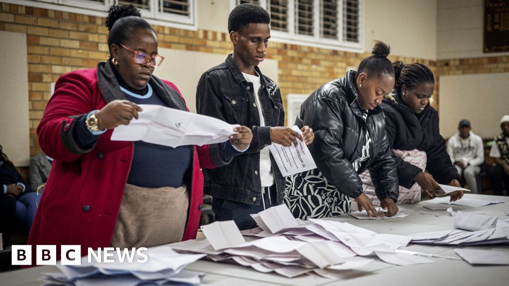 Counting under way after pivotal poll