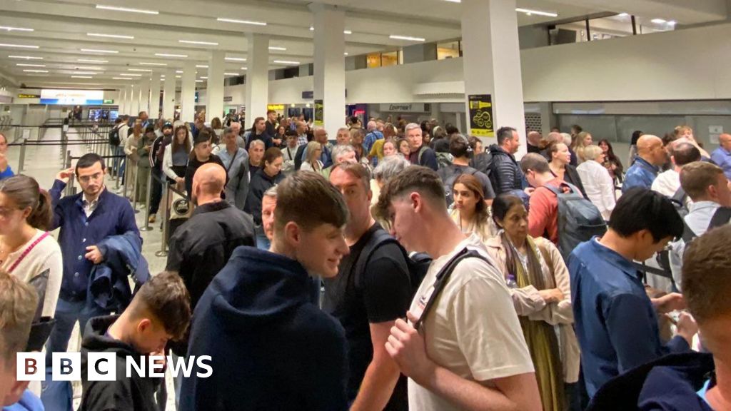 Manchester Airport passengers warned to stay away after major power cut