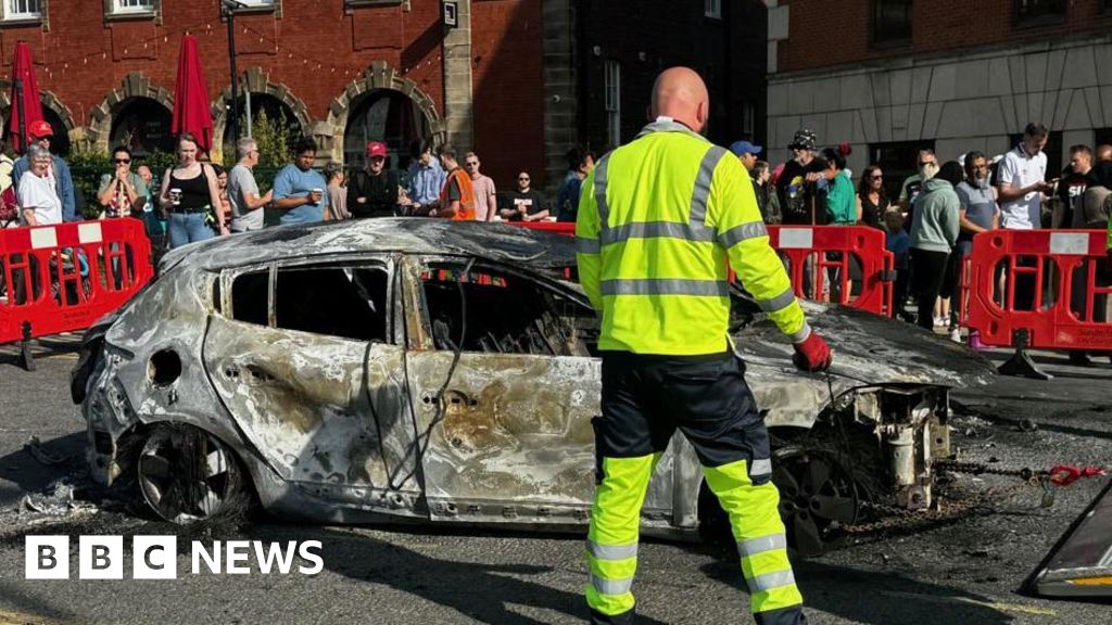 Sunderland riot: Clean-up after ‘thuggery and violence’